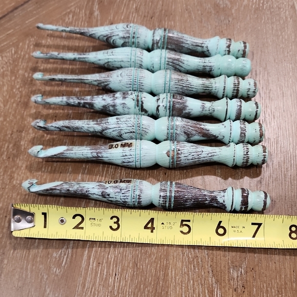 Set of Wooden Crochet Hooks - Picture 8 of 9